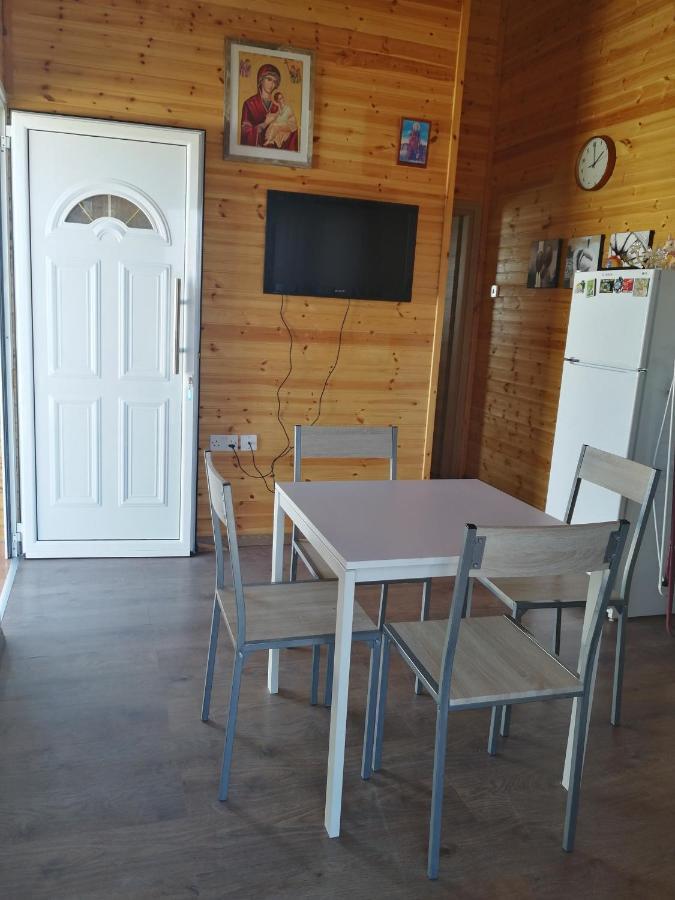 Wooden Apartment , Agia Marina Chrysochous Kato Yialia Luaran gambar